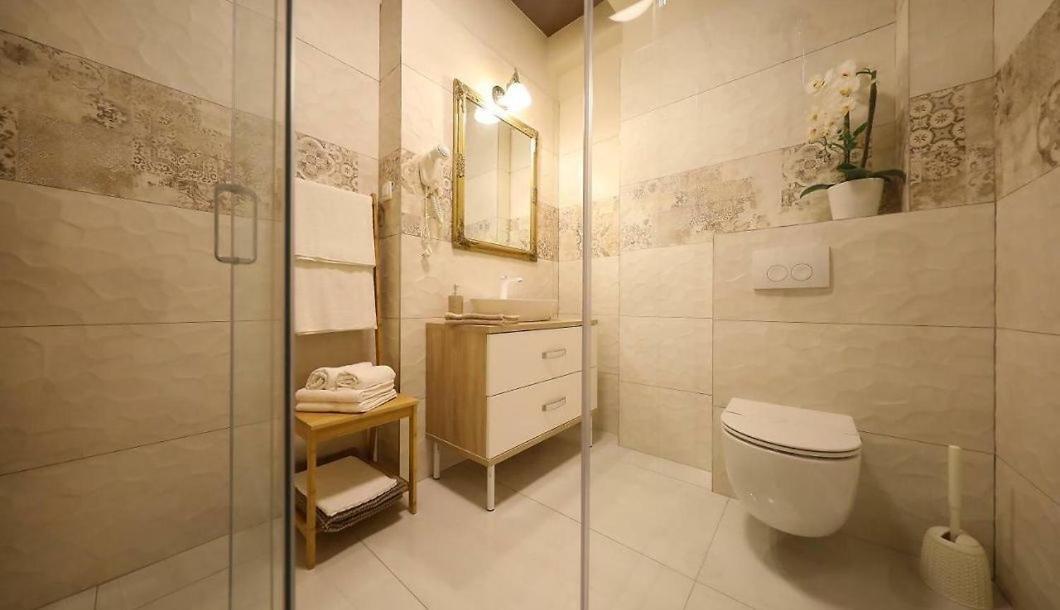 Residence Antiqua Rooms ビビニェ エクステリア 写真