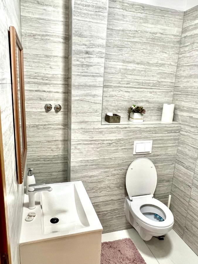 Residence Antiqua Rooms ビビニェ エクステリア 写真