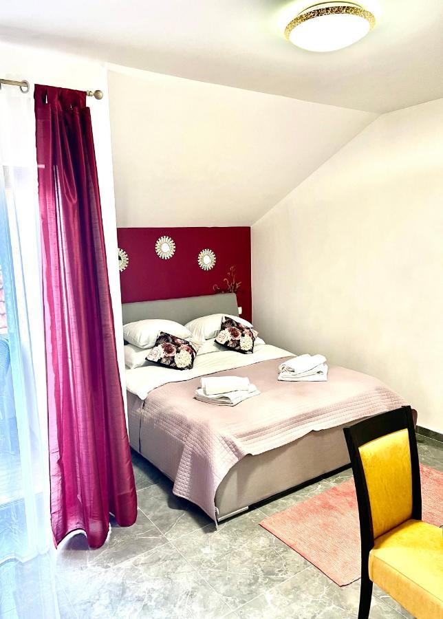 Residence Antiqua Rooms ビビニェ エクステリア 写真